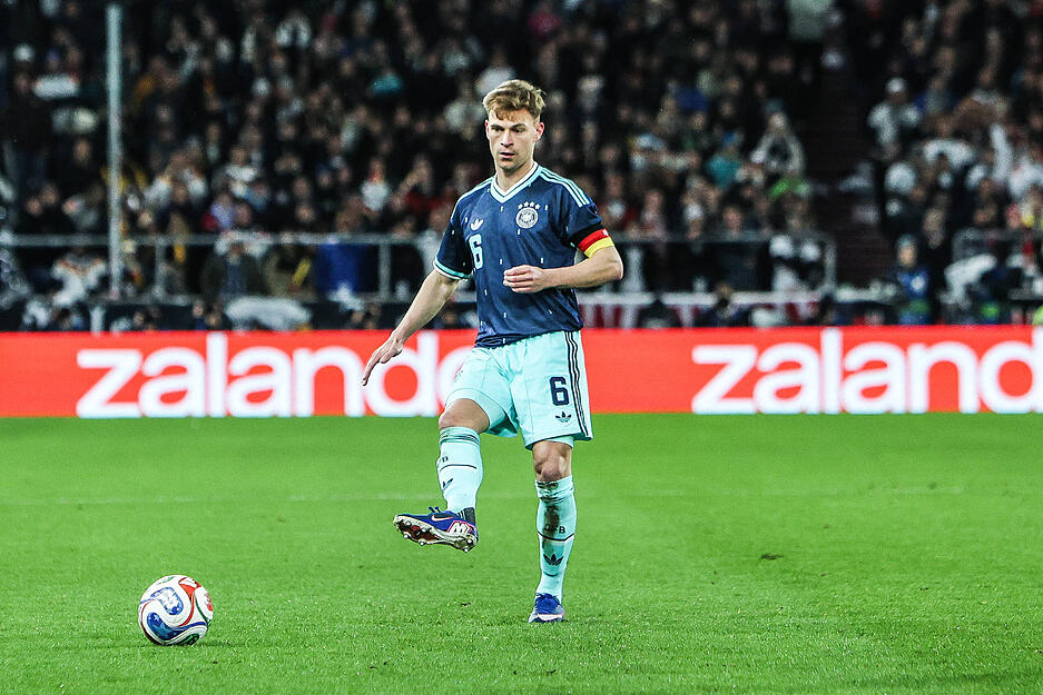 Joshua Kimmich: Ordentliche Partie vom DFB-Kapitän in der Defensive. Offensiv schwach. Bei siener guten Schusschance in der Schlussphase den Ball in den Oberrang gebolzt. Note: 3,5 Joshua Kimmich: Ordentliche Partie vom DFB-Kapitän in der Defensive. Offensiv schwach. Bei siener guten Schusschance in der Schlussphase den Ball in den Oberrang gebolzt. Note: 3,5