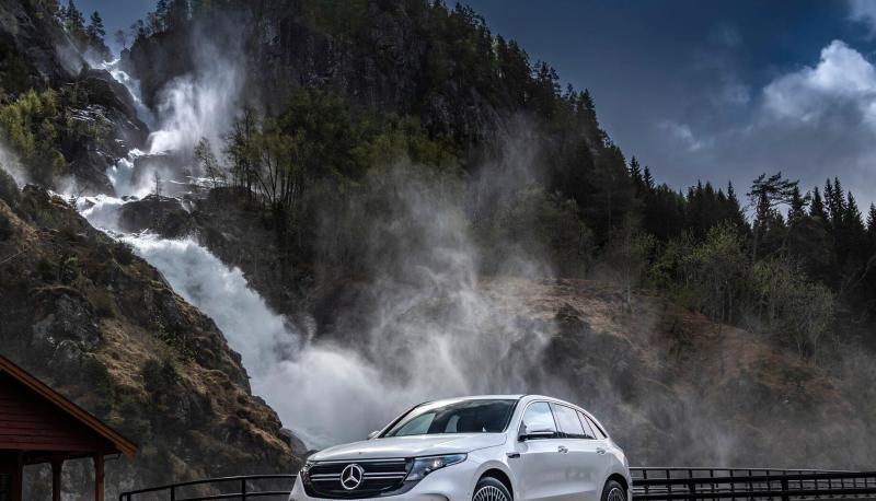 Als Stromer ist der Mercedes EQ C ohne CO2-Emissionen unterwegs.