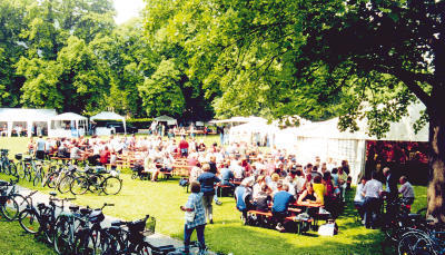 Das Fischerfest an Christi Himmelfahrt in Forchtenberg geh&ouml;rt seit elf Jahren zu den H&ouml;hepunkten im Vereinsleben des Hohenloher Fischereivereins K&uuml;nzelsau. Die Feier zum 125-j&auml;hrigen Vereinsjubil&auml;um ist am 1. April. (Foto: privat)