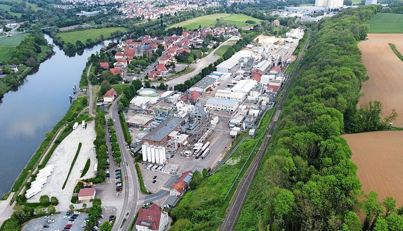 Luftaufnahme des Solvay-Chemie-Werks in Bad Wimpfen. Vor mehr als 200 Jahren wurde hier die Saline Ludwigshalle gegr&uuml;ndet. Geb&auml;ude aus der Zeit sind allerdings nicht mehr vorhanden. Foto: Solvay