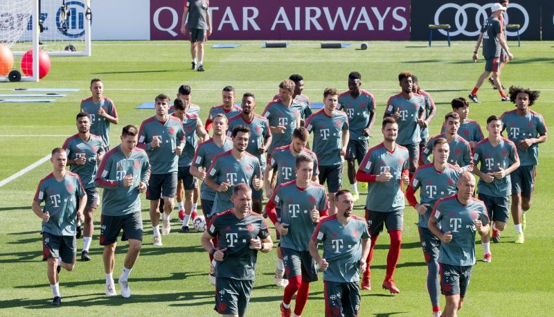 Die Bayern-Spieler beim Training in Doha. Die Bayern-Spieler beim Training in Doha.