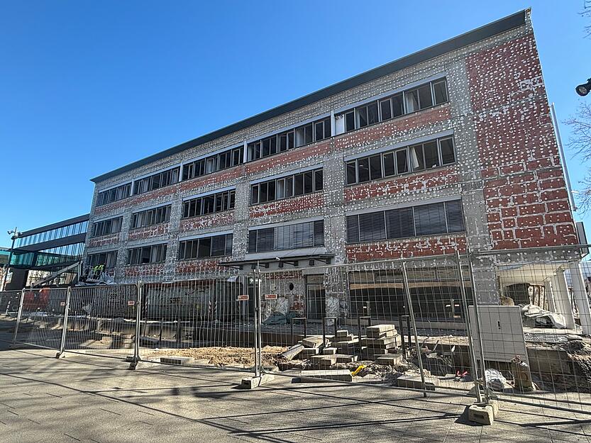 Die Duale Hochschule Baden-Württemberg (DHBW) in Heilbronn sowie das Center for Advanced Studies der DHBW bekommen einen markanten, 15-stöckigen Neubau an der Ecke Schaeuffelenstraße und Mannheimer Straße.