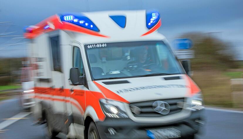 Mehrere hundert Überstunden sind derzeit für die Mitarbeiter des DRK-Rettungsdienstes im Kreis eher der Normalfall als die Ausnahme. Foto: Archiv Mehrere hundert Überstunden sind derzeit für die Mitarbeiter des DRK-Rettungsdienstes im Kreis eher der Normalfall als die Ausnahme. Foto: Archiv