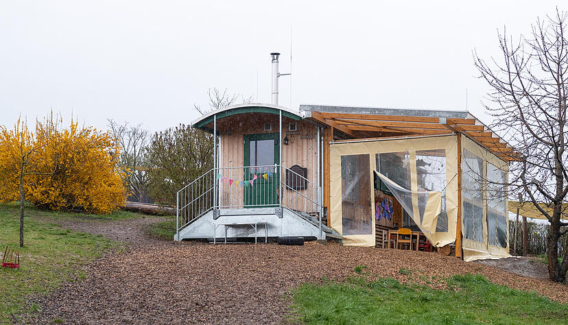 Der Naturkindergarten am Sandberg mit 20 Pl&auml;tzen f&uuml;r Kinder ist seit Mitte Oktober 2022 in Betrieb und sehr gefragt.
Foto: Mario Berger