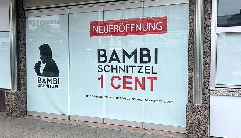 Zur Eröffnung soll es offenbar wie bei der "Haus des Döners"-Filiale nebenan Essen für einen Cent geben.