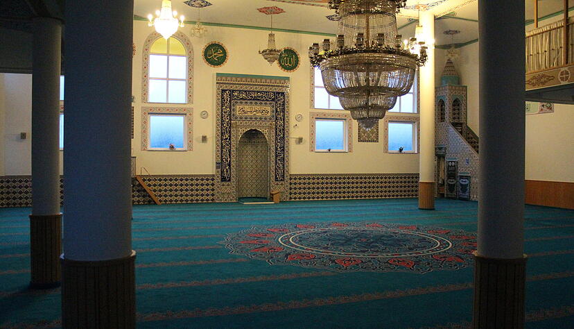 Die Eppinger Mevlana-Moschee ist von innen künstlerisch verziert.