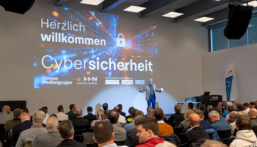 Vor 250 Besuchern gab es am Donnerstagabend an der Hochschule Heilbronn spannende Vorträge zur Cybersicherheit.