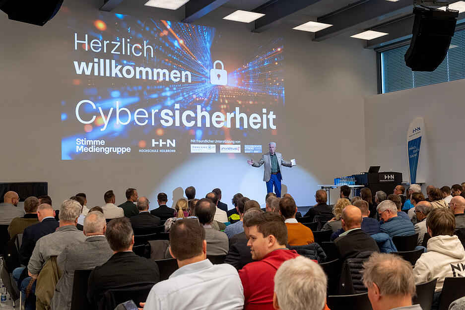 Vor 250 Besuchern gab es am Donnerstagabend an der Hochschule Heilbronn spannende Vorträge zur Cybersicherheit.