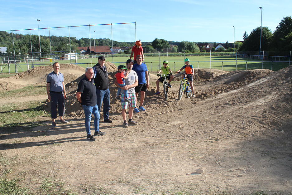 Biker auf dem neuen Pumptrack in Berwangen
