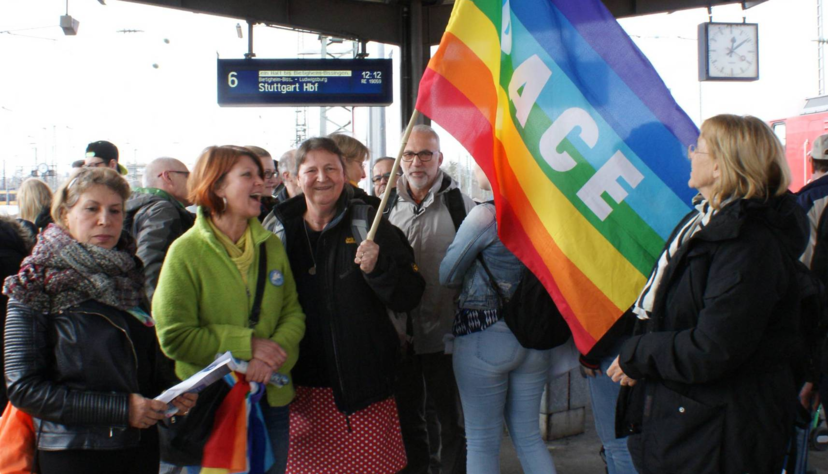 2018: Eine kleine Ostermarsch-Gruppe ist auf dem Weg nach Stuttgart.
Foto: Friese