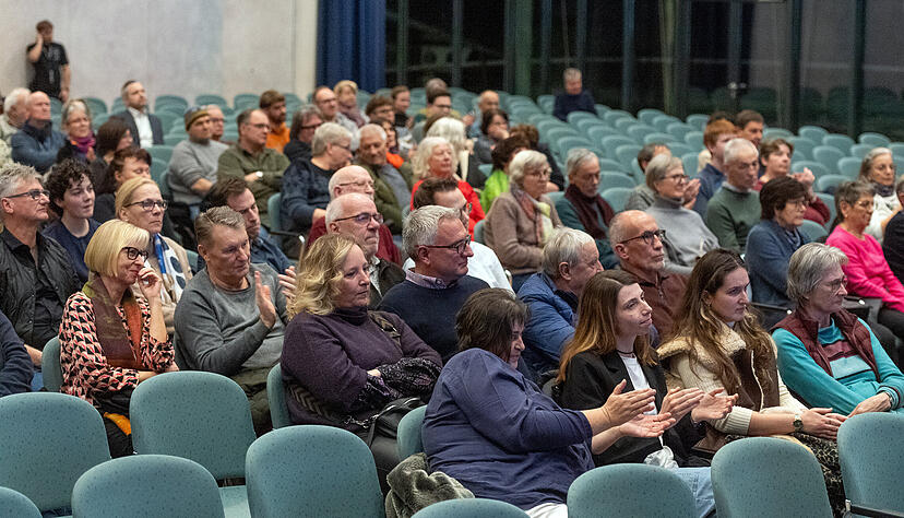 Stimme-Forum zur Bundestagswahl in Brackenheim gab den W&auml;hlern die M&ouml;glichkeit sich ein eigenes Bild von den Spitzenkandidaten zu machen.