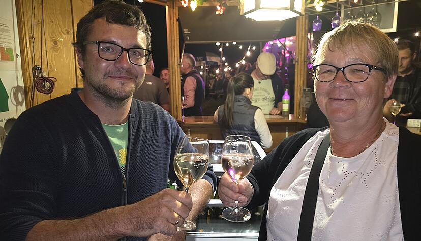 An Station 10 in Forchtenberg-Büschelhof spielte am Samstagabend die Band Sunlights. An Station 10 in Forchtenberg-Büschelhof spielte am Samstagabend die Band Sunlights.