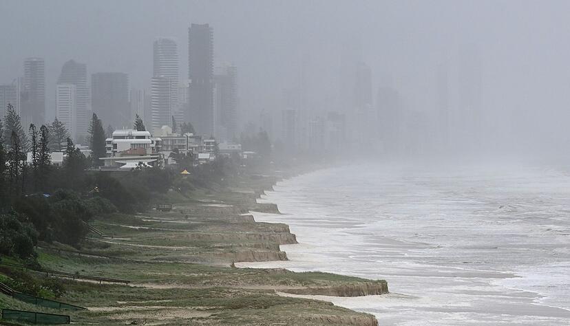 Die hohen Wellen zerst&ouml;rten bei Touristen beliebte Str&auml;nde an der Gold Coast.