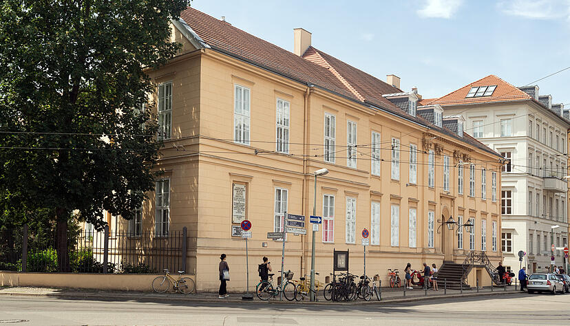 Das Magnus-Haus in Berlin gehörte zuletzt der Firma Siemens. Nun hat die Schwarz-Gruppe das Gebäude erworben. Das Magnus-Haus in Berlin gehörte zuletzt der Firma Siemens. Nun hat die Schwarz-Gruppe das Gebäude erworben.