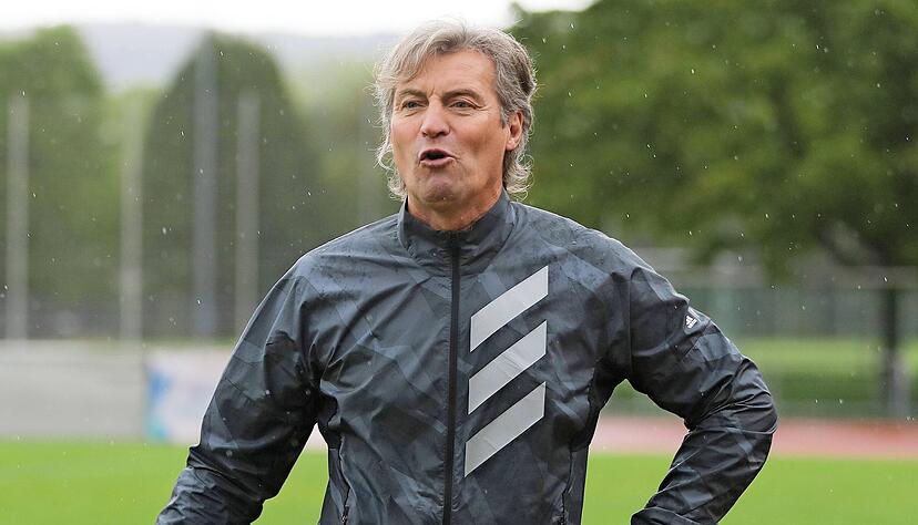 SUN-Trainer Walter Thomae muss das nächste Frustspiel verkraften.
Foto: Bertok