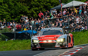 Zum 40. Geburtstag der Audi Sport GmbH beim 24-Stunden-Rennen auf dem N&uuml;rburgring in diesem Jahr wurde auch ein R8 LMS in einer besonderen Jubil&auml;ums-Lackierung eingesetzt.