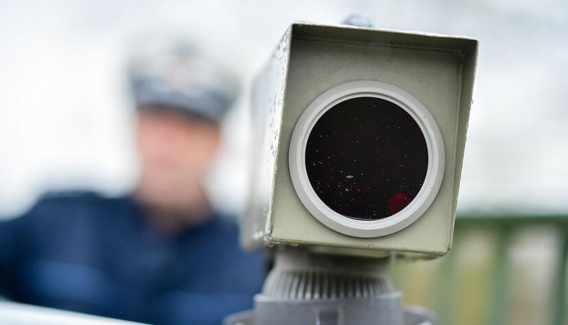Autofahrer aufgepasst: In der kommenden Woche d&uuml;rfte es in Baden-W&uuml;rttemberg &ouml;fter blitzen. (Archivbild)