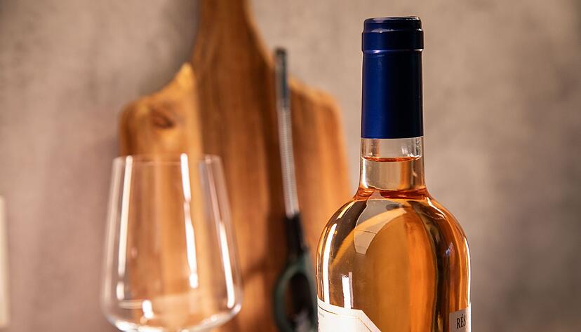 L&auml;sst sich eine Weinflasche mit Hilfe eines Feuerzeugs &ouml;ffnen?