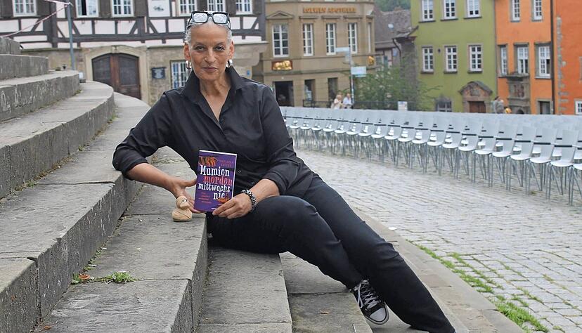 „Geschichtlich sollte man nicht zu genau hinsehen“, sagt die Schwäbisch Haller Autorin Tatjana Kruse über ihre neue Krimi-Komödie.