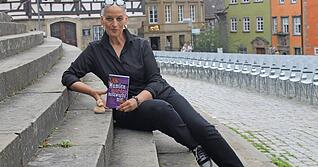 „Geschichtlich sollte man nicht zu genau hinsehen“, sagt die Schwäbisch Haller Autorin Tatjana Kruse über ihre neue Krimi-Komödie.