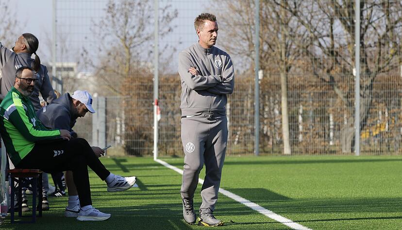 Trainer Andreas Lechner erlebt mit dem VfR Heilbronn in Fellbach seine bis dato schw&auml;rzeste Stunde.