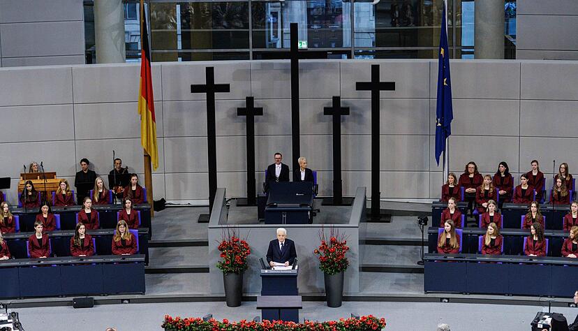 Italiens Staatspr&auml;sident Mattarella h&auml;lt die zentrale Gedenkrede zum Volkstrauertag im Bundestag