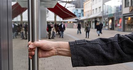 Wann gehen die Türen im Einzelhandel wieder bei allen Geschäften auf? Der Stufenplan von Bund und Ländern wird von Bürgern kontrovers bewertet.
Foto: Mario Berger