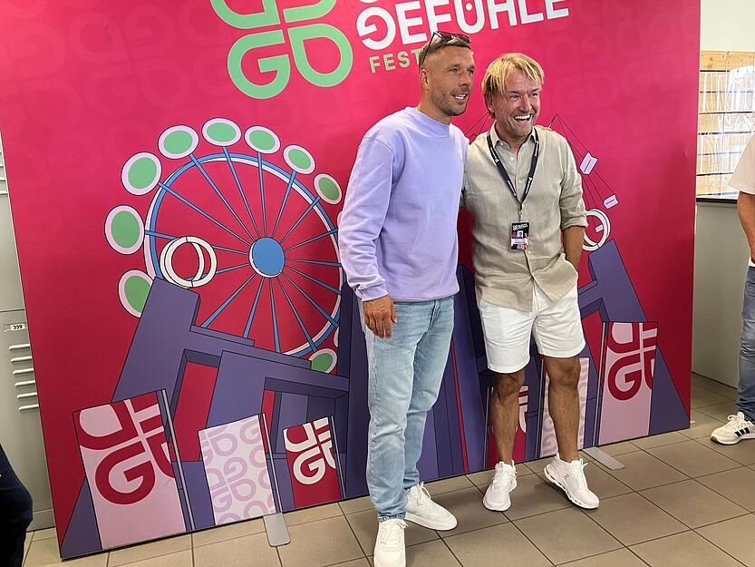 2025 findet das Glücksgefühle-Festival zum dritten Mal statt. Veranstalter sind Lukas Podolski (links) und Markus Krampe.