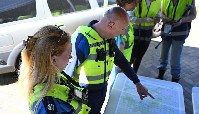 Die Polizei sucht vermisste Kinder in den Niederlanden. Die Polizei sucht vermisste Kinder in den Niederlanden.