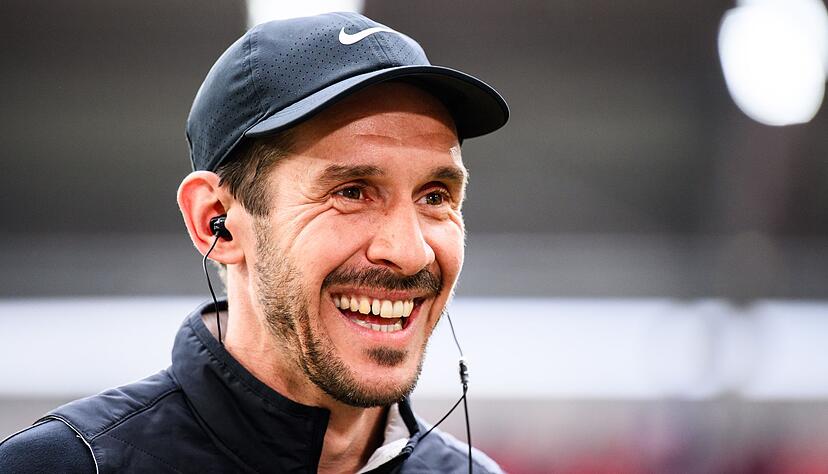 Trainer Julian Schuster und der SC Freiburg stehen vor einem historischen Abend. (Archivbild)