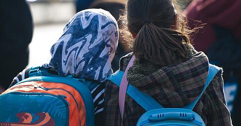 Ein M&auml;dchen mit Kopftuch soll in Schw&auml;bisch Hall angegriffen worden sein,