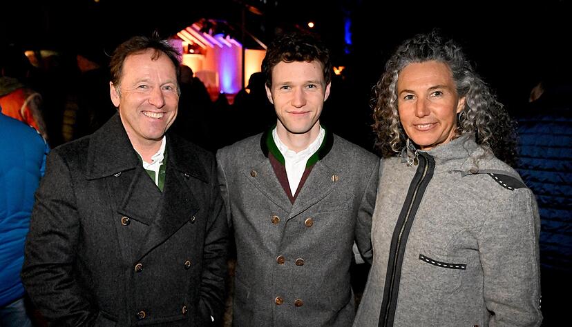 Die Familie von Laura Dahlmeier ist zu der feierlichen Veranstaltung gekommen. Die Familie von Laura Dahlmeier ist zu der feierlichen Veranstaltung gekommen.