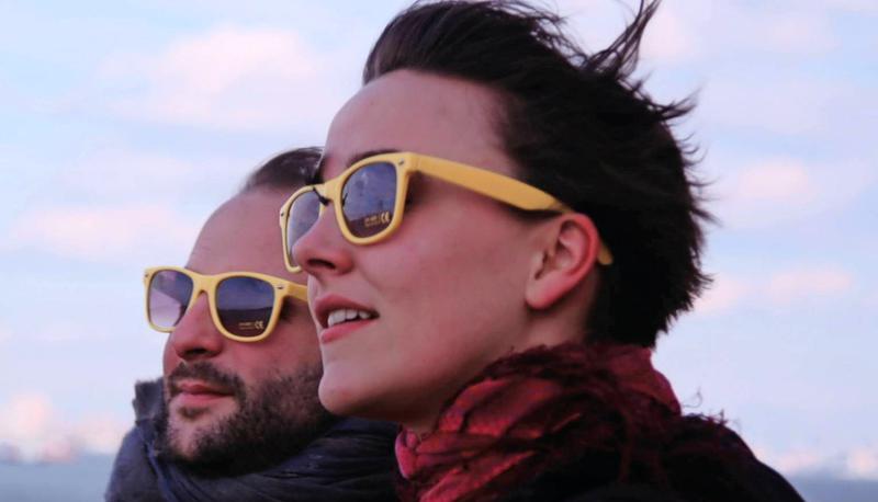 Irgendwo in New York: Sie tragen die gleiche, freakige Sonnenbrille, und trotzdem ist Vincent (Vincent Macaigne) in "Stubborn" blind für die Zuneigung der Dänin (Sofie Rimestad).
Foto: Filmfestival