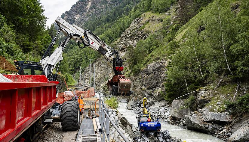 Sturzb&auml;che haben Trassen auf der Strecke Visp-T&auml;sch untersp&uuml;lt. (Foto aktuell)