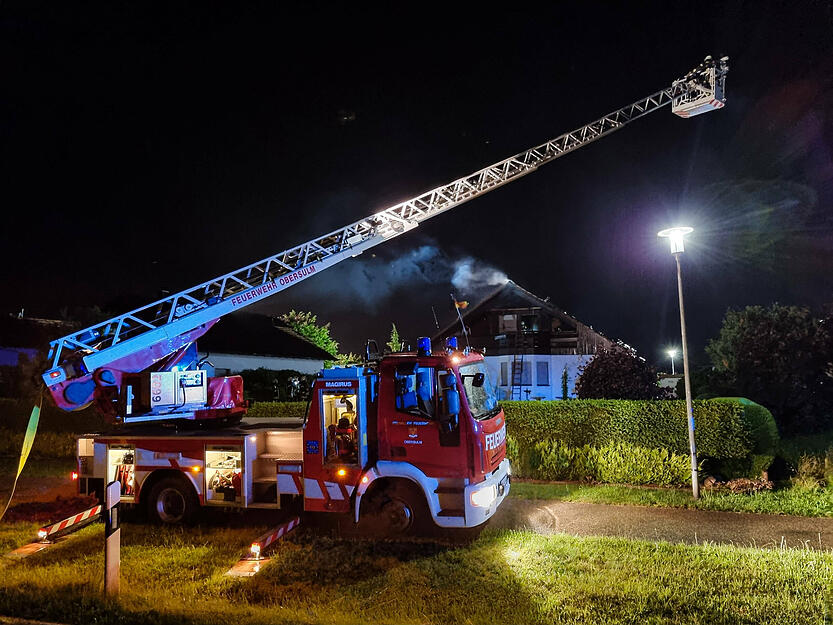 Blitz schlägt in Wüstenrot ein Blitz schlägt in Wüstenrot ein