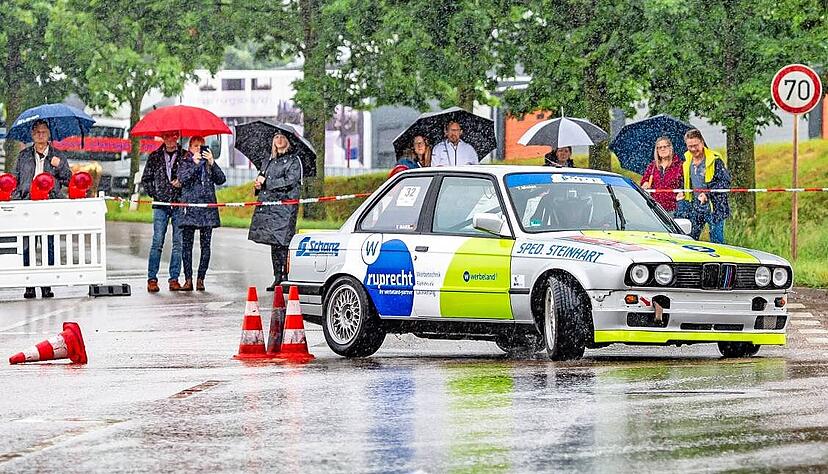 Timo Maier gehört mit seinem BMW E30 318is zu den besten Slalom-Fahrern in Württemberg. Auch er wird am Sonntag in Neckarsulm starten.