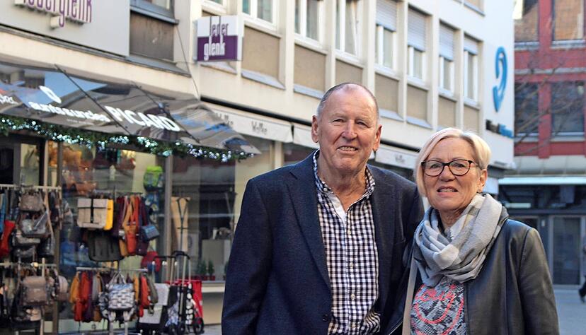 Willi und Gabi Schwarz w&uuml;nschen sich mehr individuelle und kleine Gesch&auml;fte in der Heilbronner Innenstadt, aber auch ein Modekaufhaus.
Foto: Ralf Schick