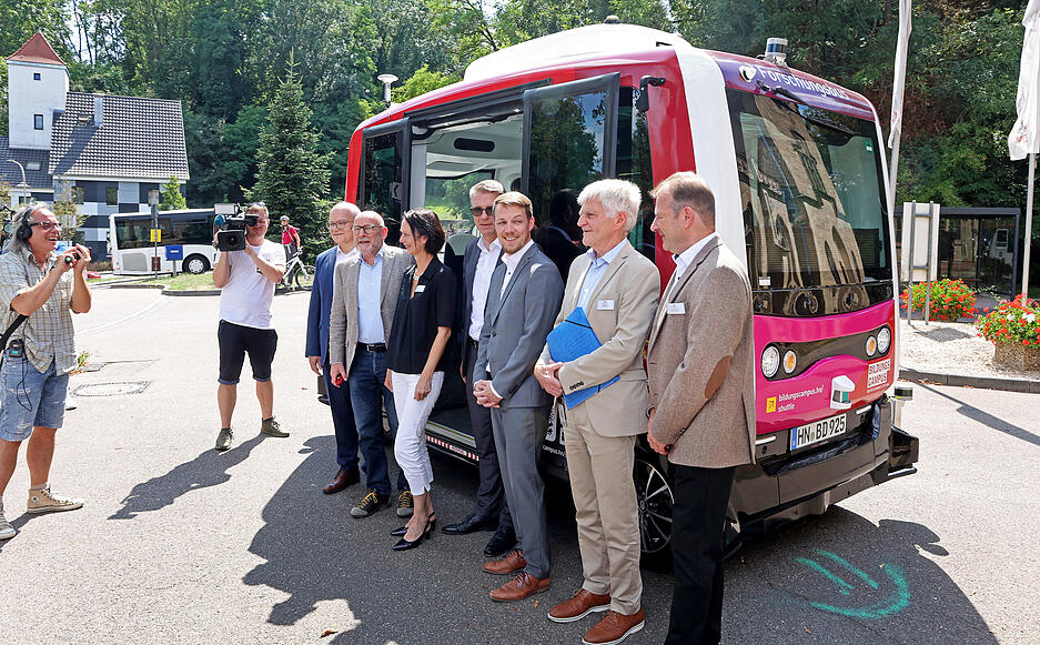 Erste bemannte Fahrt mit dem autonomen Busshuttle in Bad Wimpfen, vom Bahnhof bis zur LIDL-Zentrale