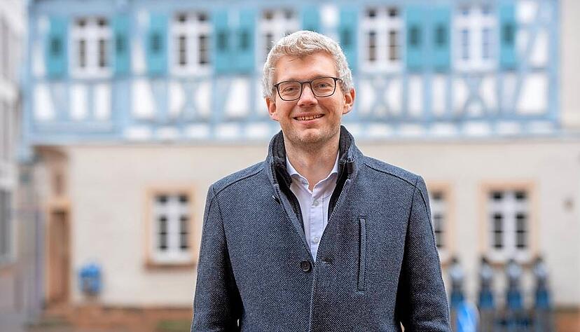 Die Bewerbung f&uuml;r das B&uuml;rgermeisteramt in G&uuml;glingen sei f&uuml;r ihn &bdquo;immer eine Option&ldquo; gewesen, sagt Michael Tauch, derzeit Referent im Staatsministerium.
Foto: Berger