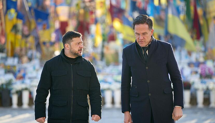 Nato-Generalsekret&auml;r Mark Rutte (r) ist zu Besuch in der Ukraine.