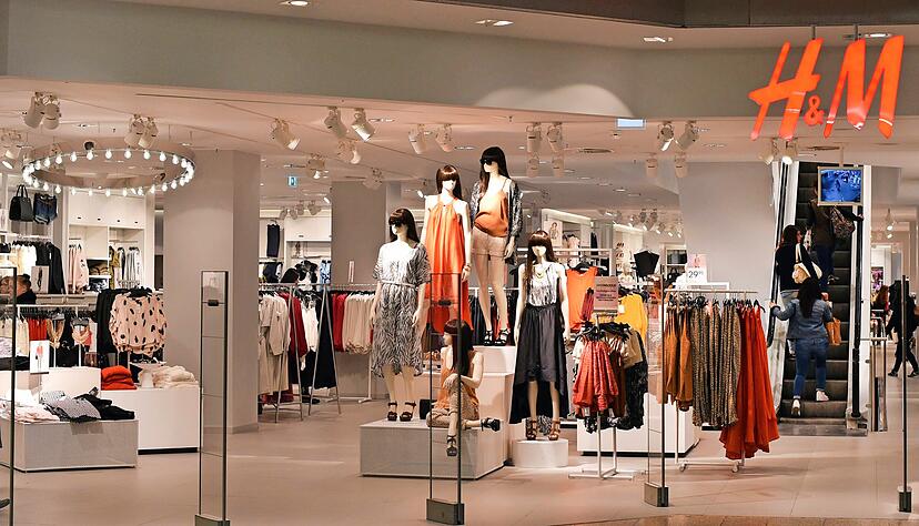 Die L&auml;den in Deutschland wir hier bei H&M sind leer, weil sie nach einer staatlichen Verordnung geschlossen werden mussten.
Foto: dpa