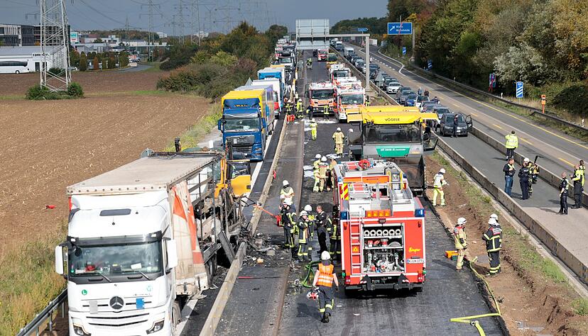 Die A59 wurde zun&auml;chst in beide Richtungen gesperrt.