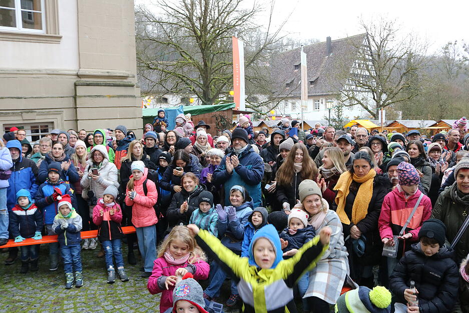 Am Wochenende findet der Weihnachtsmarkt in Schöntal statt. Am Wochenende findet der Weihnachtsmarkt in Schöntal statt.