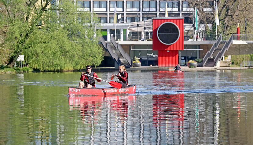 Am Aktionstag "Heilbronn erleben - Wein, Wasser, Wissen" gab es Schnupperpaddeln auf dem Neckar. Am Aktionstag "Heilbronn erleben - Wein, Wasser, Wissen" gab es Schnupperpaddeln auf dem Neckar.