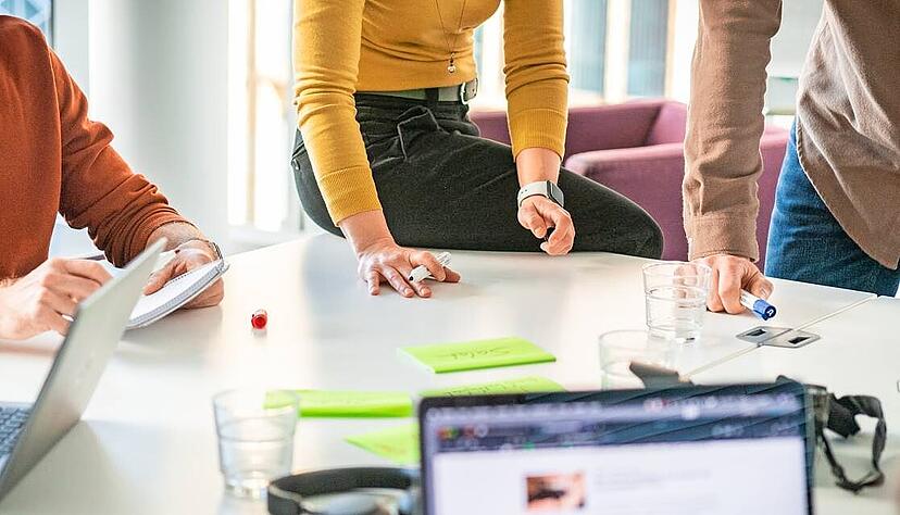 Qualifizierung ist ein zentrales Thema für das Unternehmen Mypegasus. Die Reutlinger kümmern sich seit 30 Jahren um Beschäftigungssicherung. Qualifizierung ist ein zentrales Thema für das Unternehmen Mypegasus. Die Reutlinger kümmern sich seit 30 Jahren um Beschäftigungssicherung.