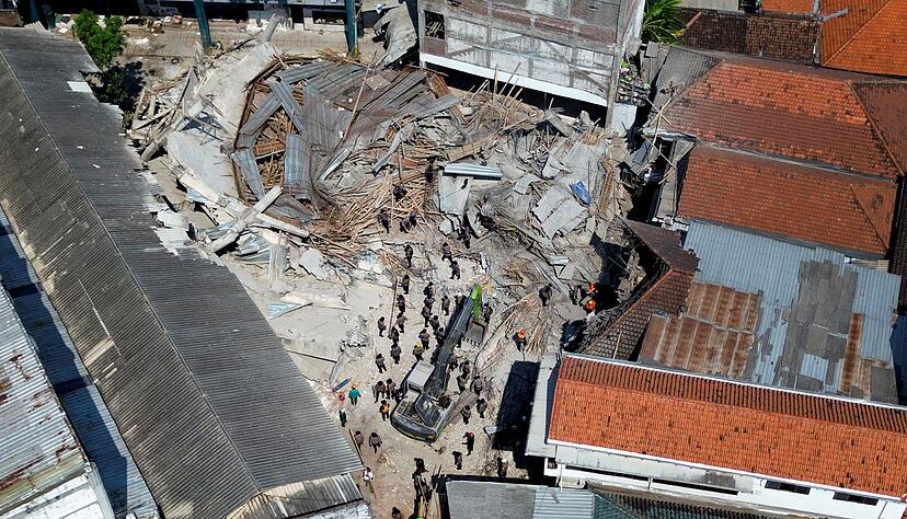 Die Zahl der Toten in Indonesien ist gestiegen. Die Zahl der Toten in Indonesien ist gestiegen.