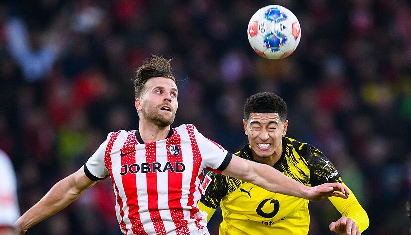 Lucas H&ouml;ler (l.) traf sehenswert, Jobe Bellingham sah Rot.