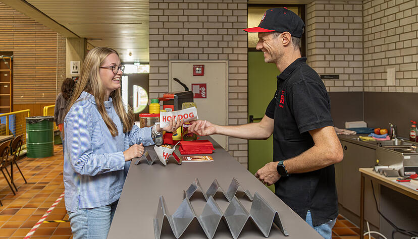Rund 100 Mal pro Spieltag geht ein Hot Dog als „Reds-Klassiker“ über den Tresen.