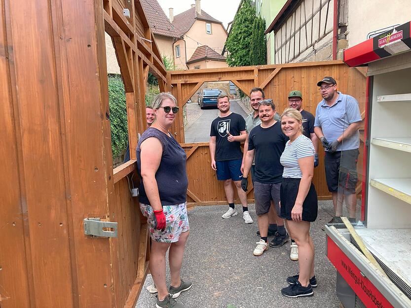 Bei den Pfadfindern geht es lustig zu: In der Berggasse ist ihr Weinfest-Domizil.