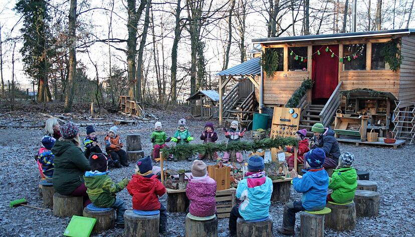 In vielen Gemeinden gibt es mittlerweile Waldkinderg&auml;rten. So auch in Untergruppenbach. Dort wird auch bei eisigen Temperaturen drau&szlig;en gespielt.
Foto: Archiv/Zwingmann